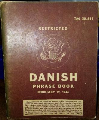 Phrase book US WW2 Danish